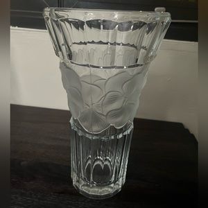 Fine glass vase